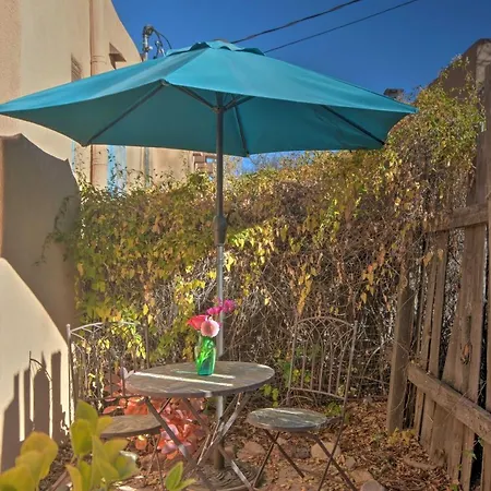 Holiday home Cozy Adobe Casita: 1 Mile To Plaza!