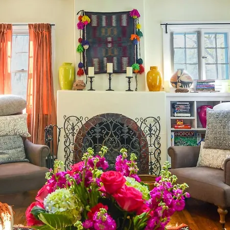 Holiday home Cozy Adobe Casita: 1 Mile To Plaza!